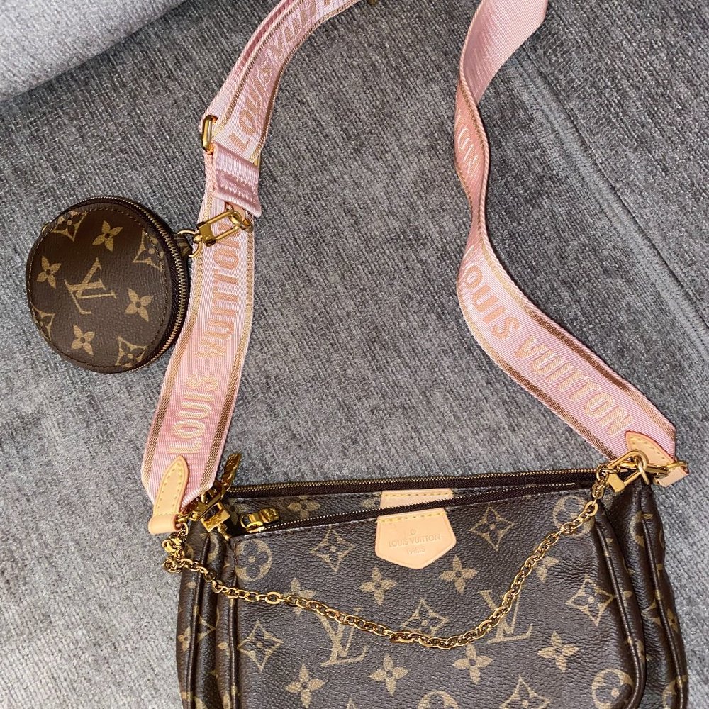 Louis Vuitton Multi Pochette bag with all accessories in Rose Clair